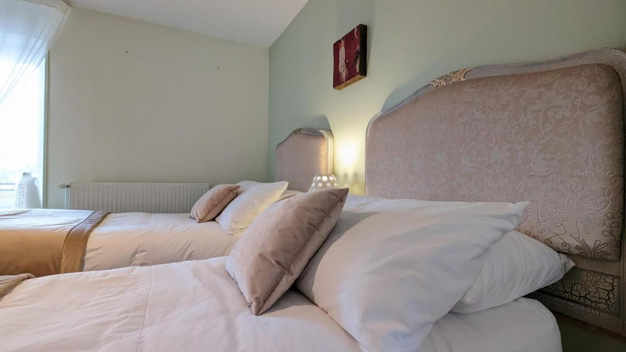 Chambres D'Hotes Cascarot Lechatelet Exteriör bild
